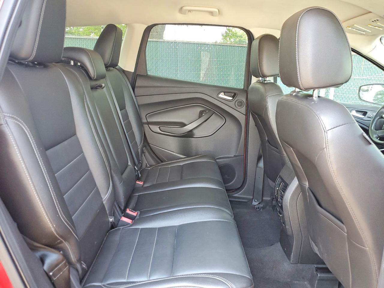 2014 Ford Escape Titanium - zdjęcie 10