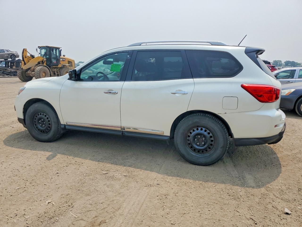 2017 Nissan Pathfinder S - zdjęcie 2