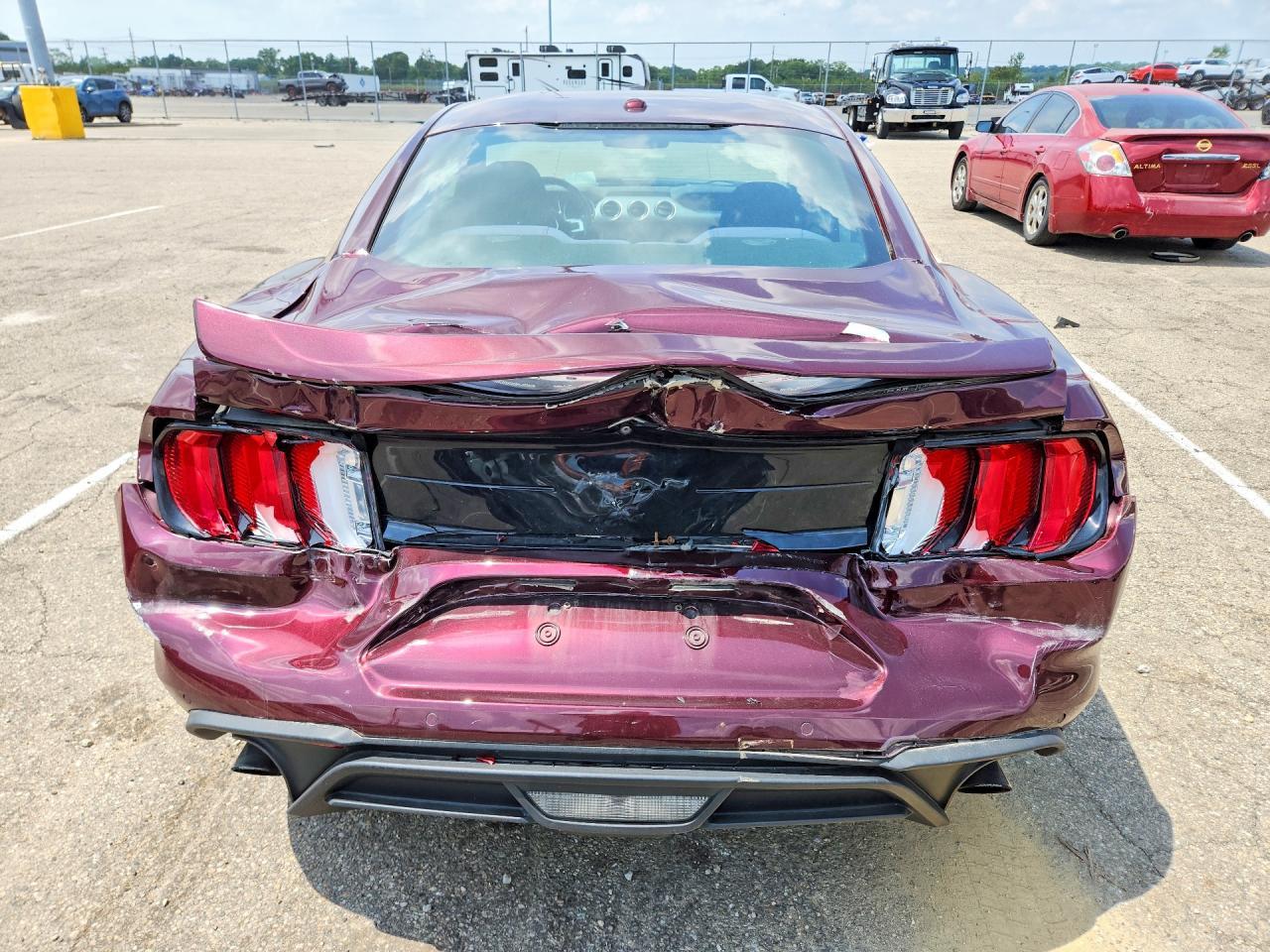 2018 Ford Mustang - zdjęcie 6
