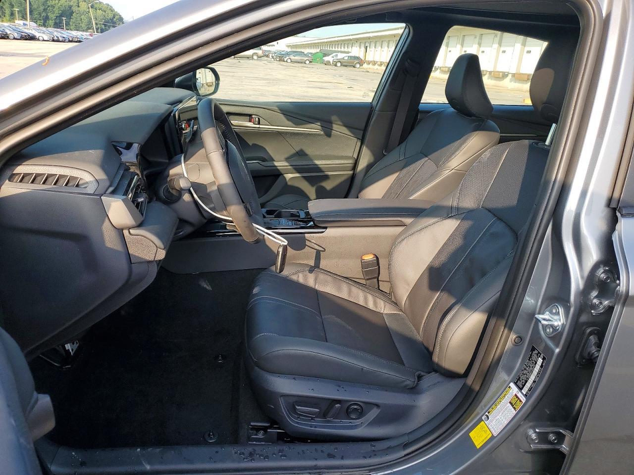 2026 Toyota Camry Xse - zdjęcie 7