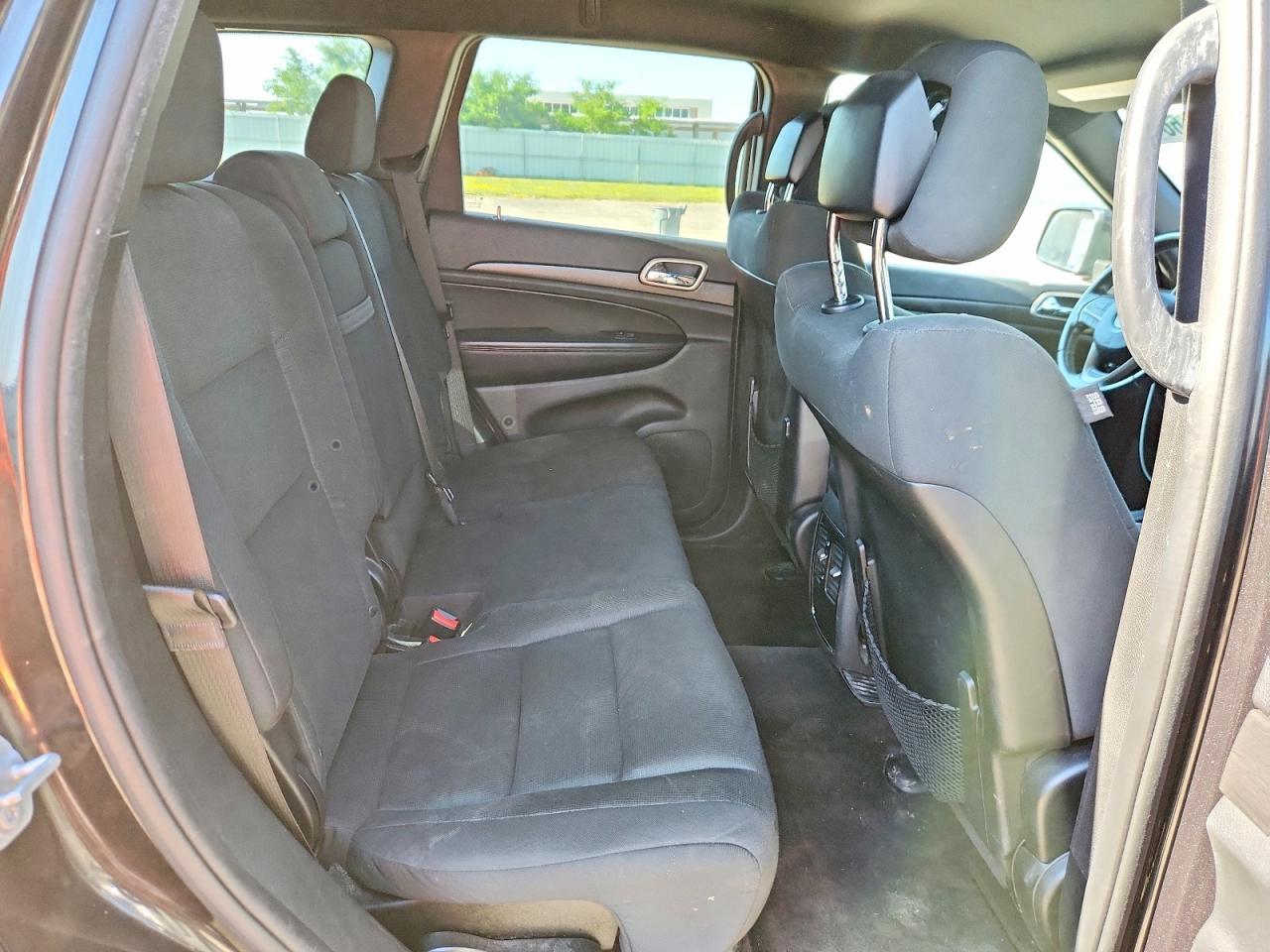 2016 Jeep Grand Cherokee Laredo - zdjęcie 10