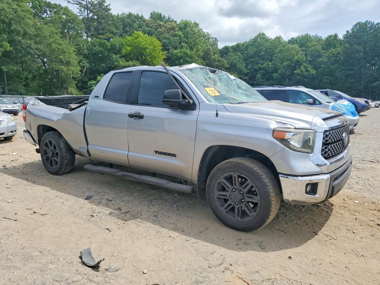 2018 Toyota Tundra Sr5 - zdjęcie 4