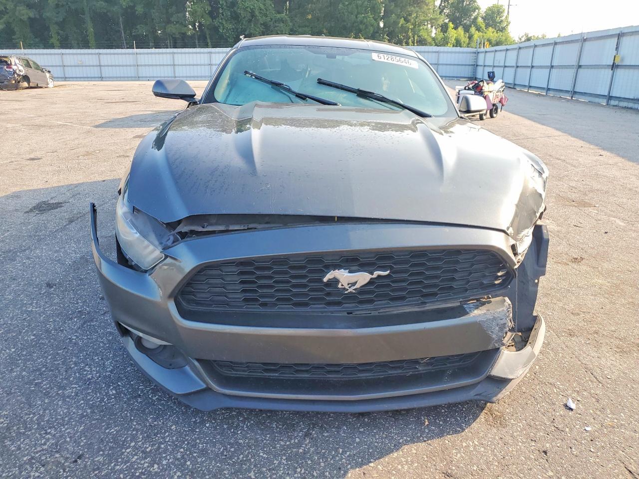 2017 Ford Mustang - zdjęcie 5