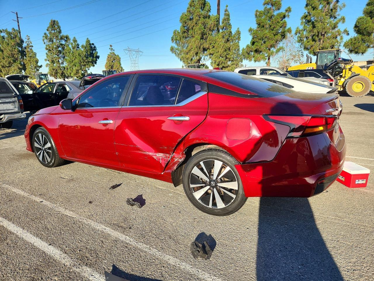 2022 Nissan Altima Sv - zdjęcie 2