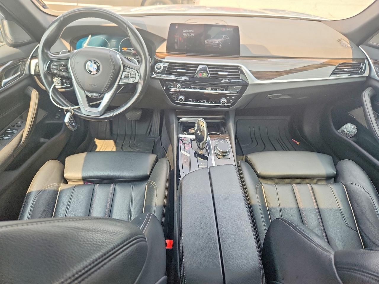 2019 BMW 530Xe - zdjęcie 8