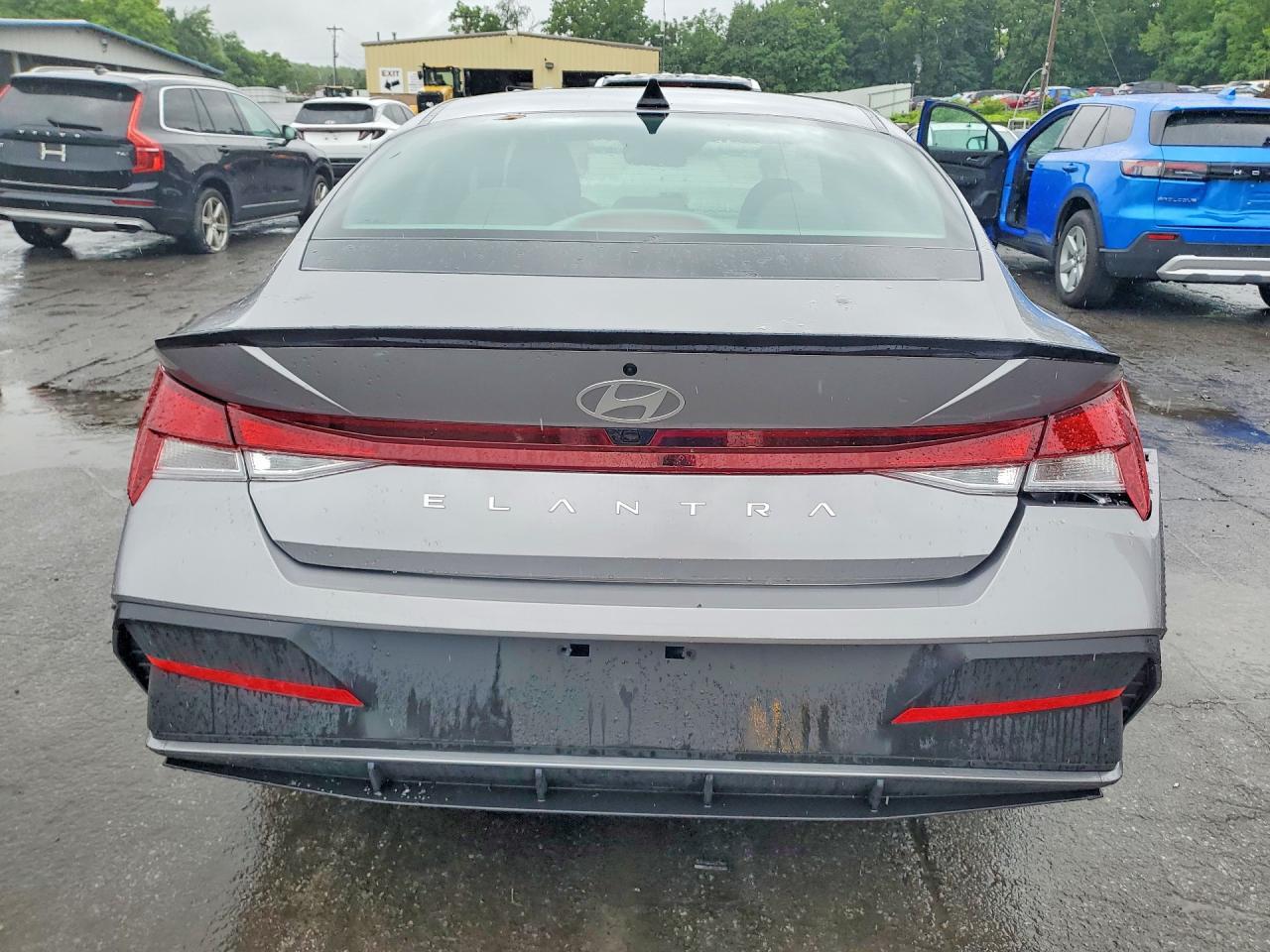 2025 Hyundai Elantra Sel Sport - zdjęcie 6