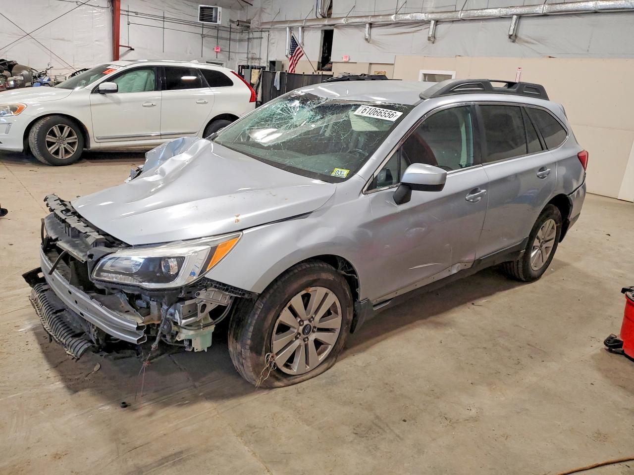 2016 Subaru Outback 2.5I Premium - zdjęcie główne