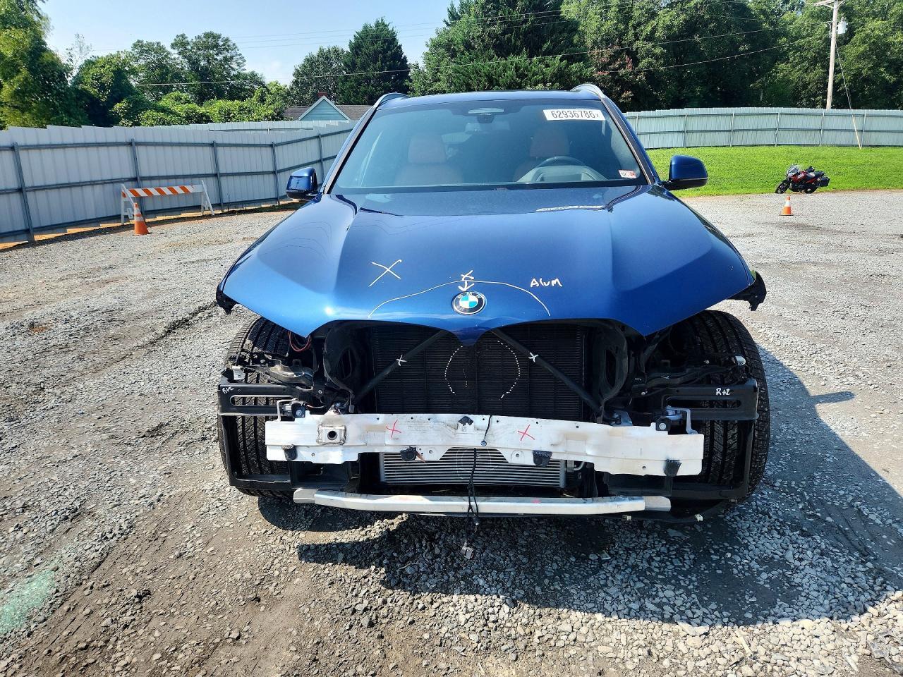 2021 BMW X5 xDrive40I - zdjęcie 5