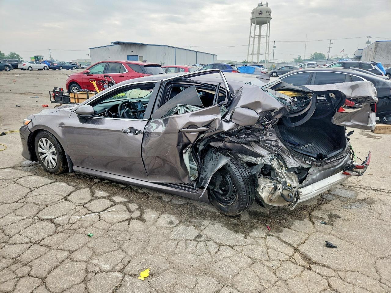 2024 Toyota Camry Le - zdjęcie 2