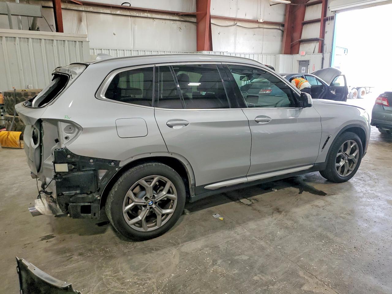 2021 BMW X3 xDrive30I - zdjęcie 3
