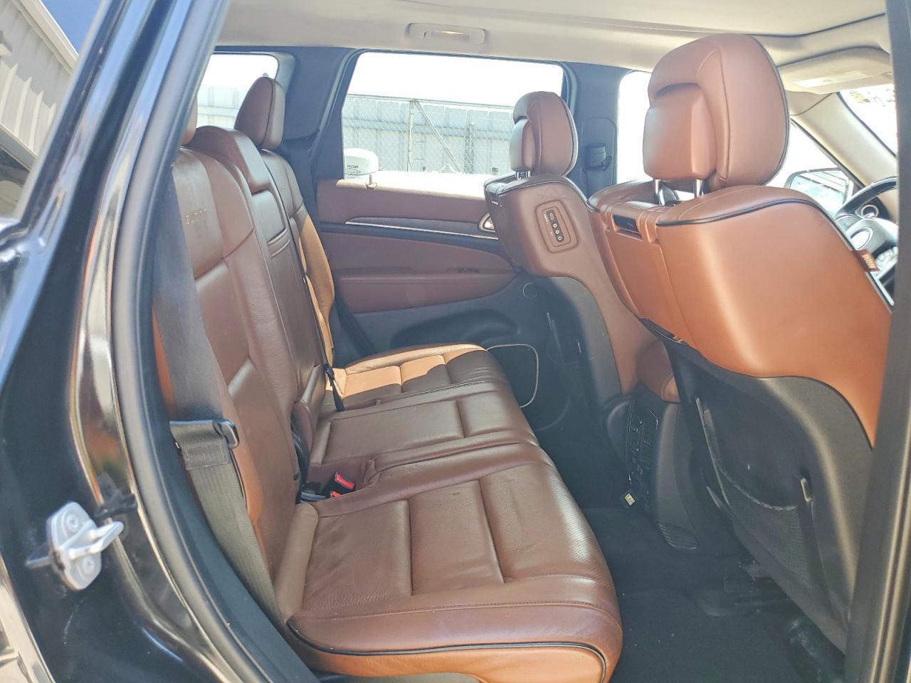 2015 Jeep Grand Cherokee Summit - zdjęcie 11