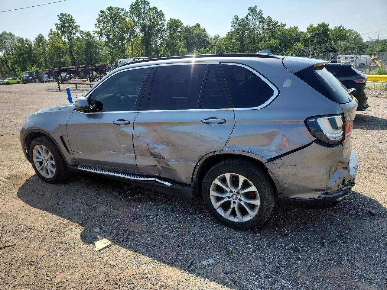 2016 BMW X5 xDrive35I - zdjęcie 2