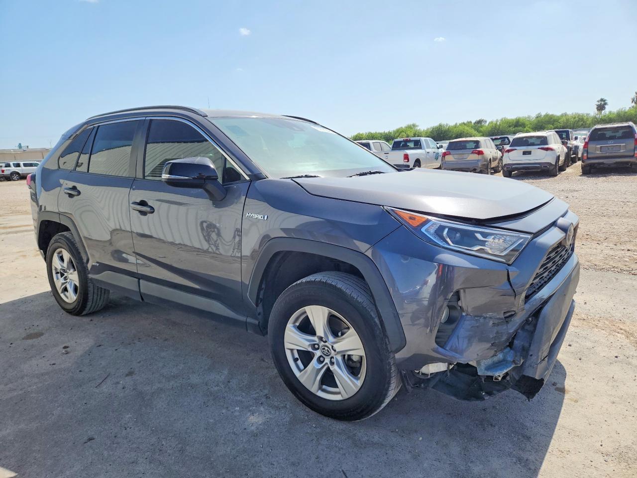 2021 Toyota Rav4 Xle - zdjęcie 4