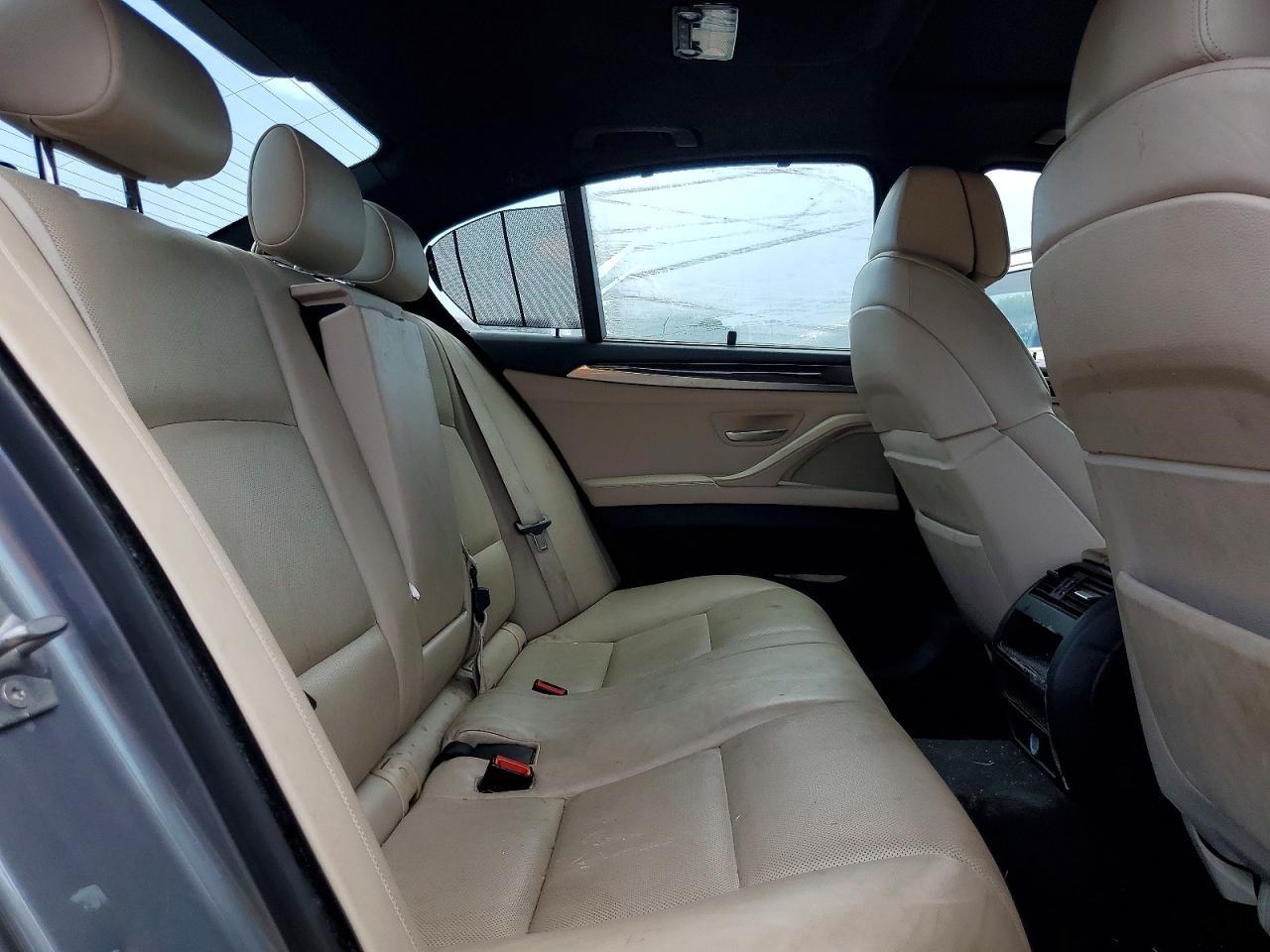 2013 BMW 550 I - zdjęcie 10