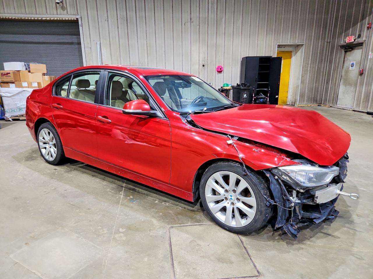 2014 BMW 335 Xi - zdjęcie 4