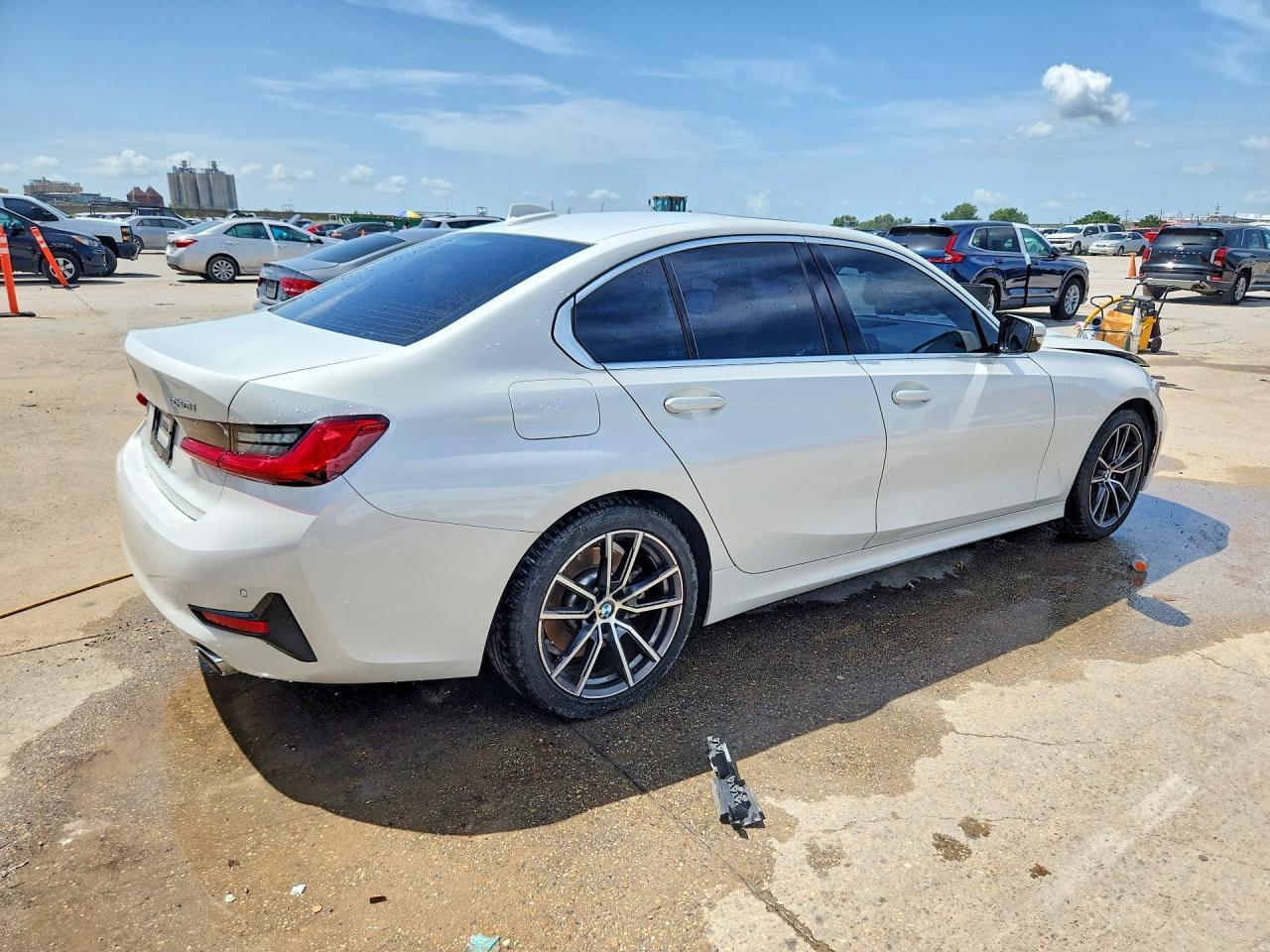 2020 BMW 330I - zdjęcie 3