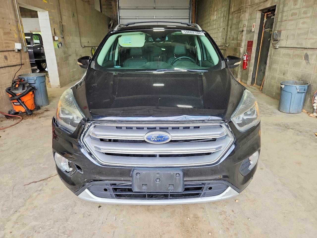 2017 Ford Escape Titanium - zdjęcie 5