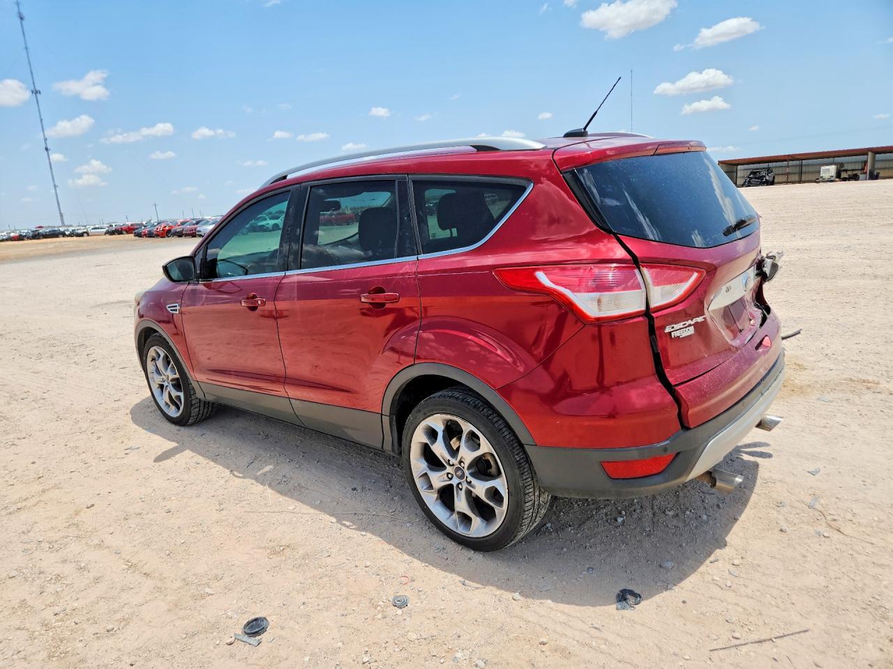 2015 Ford Escape Titanium - zdjęcie 2