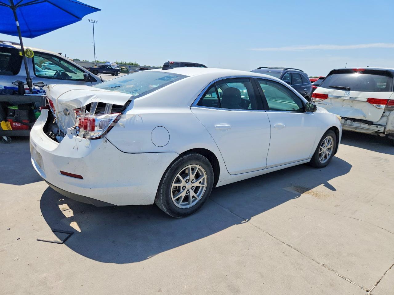 2014 Chevrolet Malibu Ls - zdjęcie 3