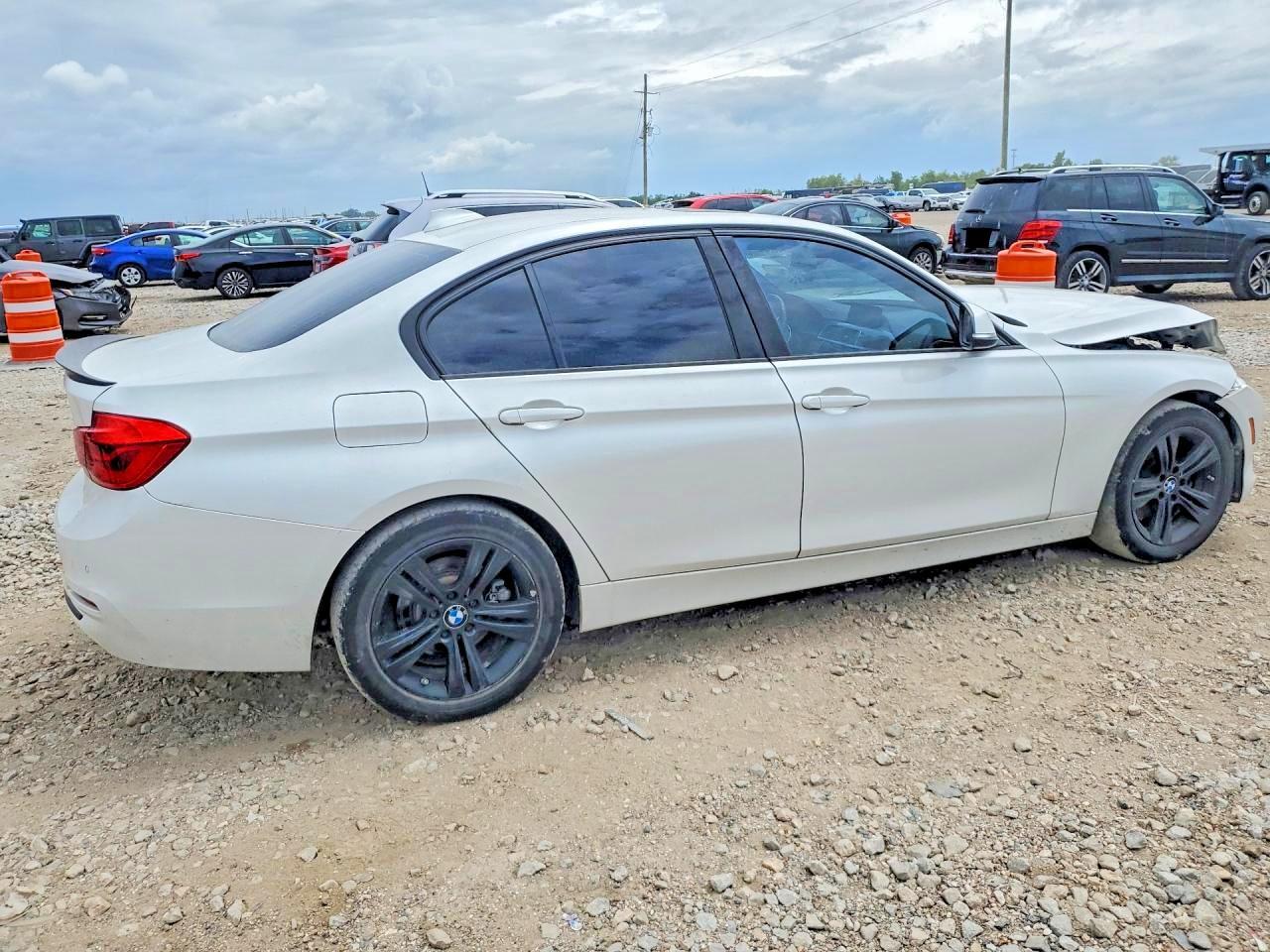 2016 BMW 328 I - zdjęcie 3