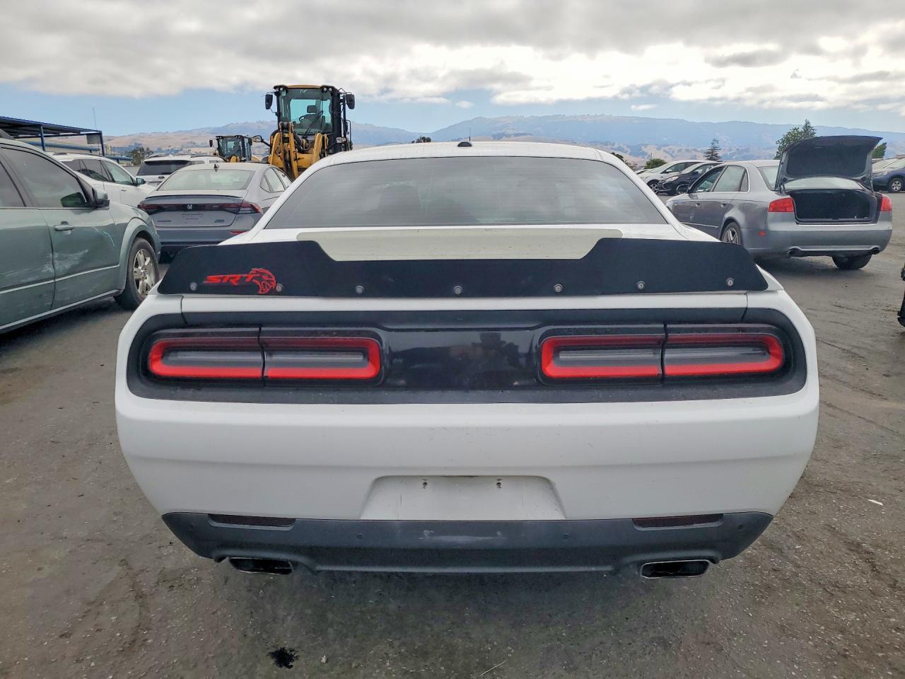 2014 Dodg Challenger Srt8 - zdjęcie 6