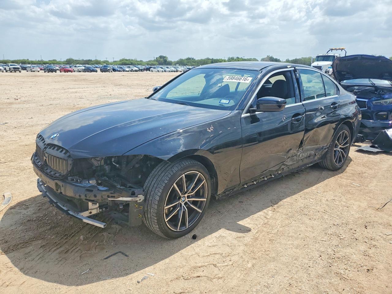 2020 BMW 330I - zdjęcie główne