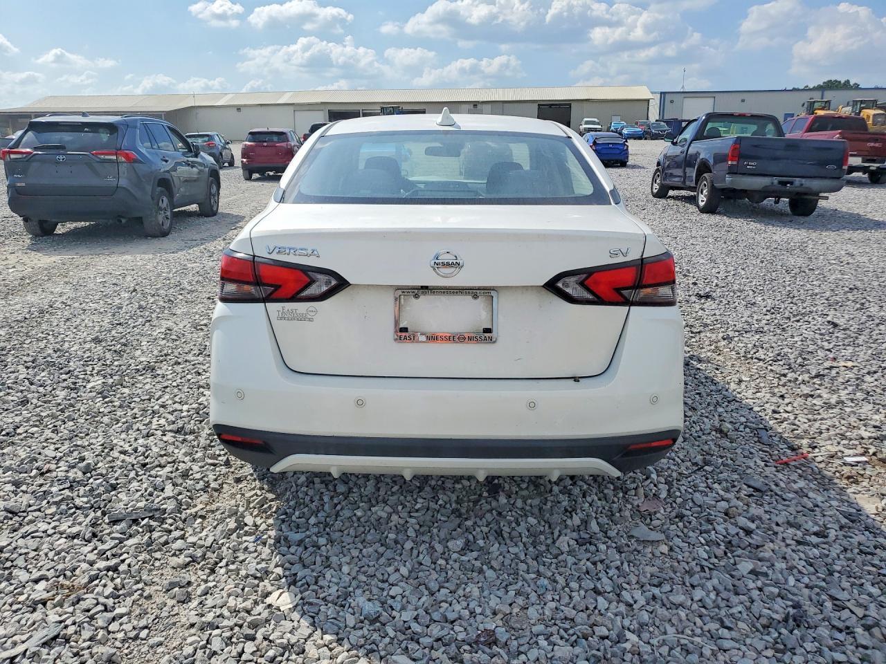 2020 Nissan Versa Sv - zdjęcie 6