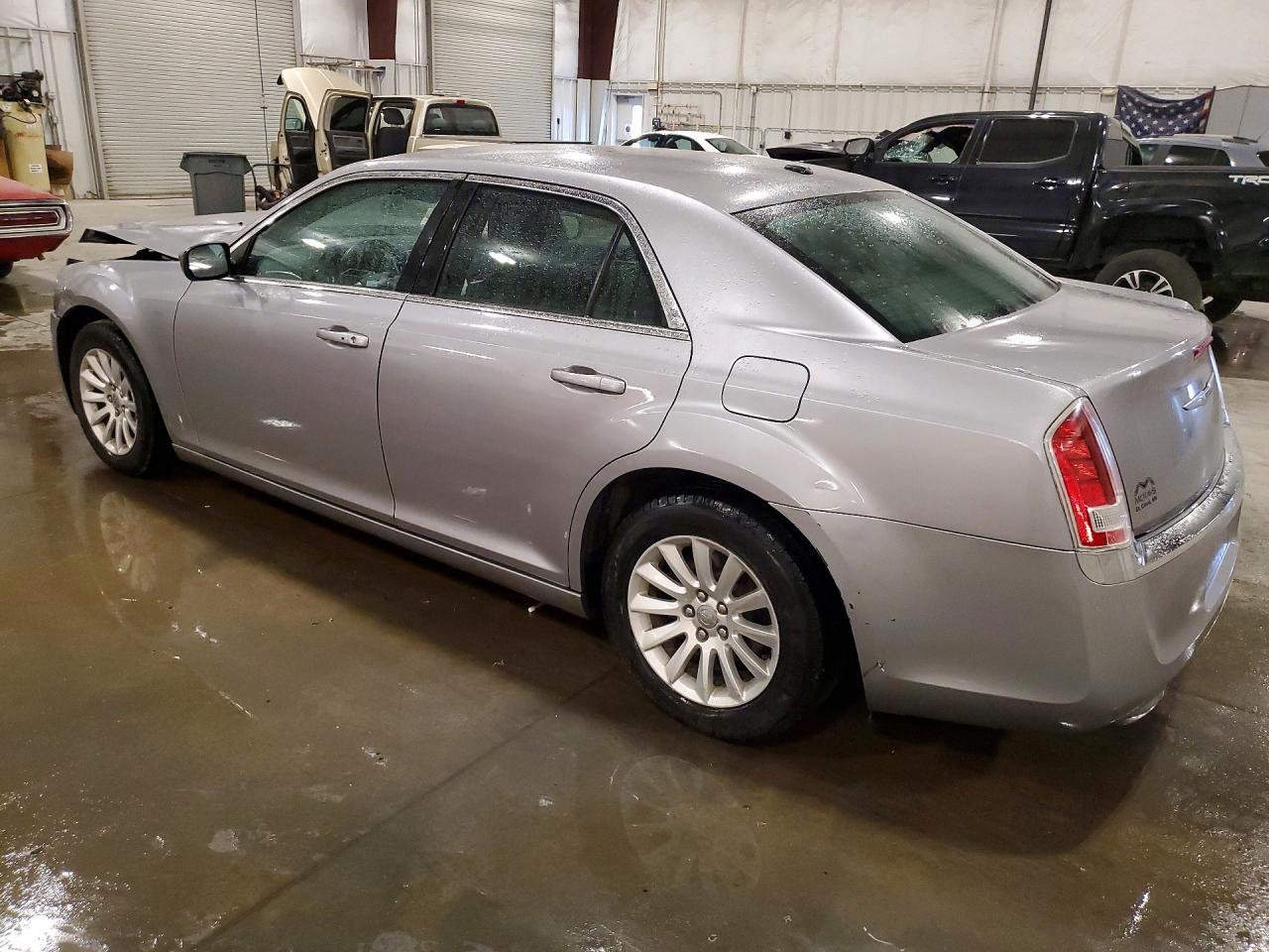 2014 Chrysler 300 - zdjęcie 2