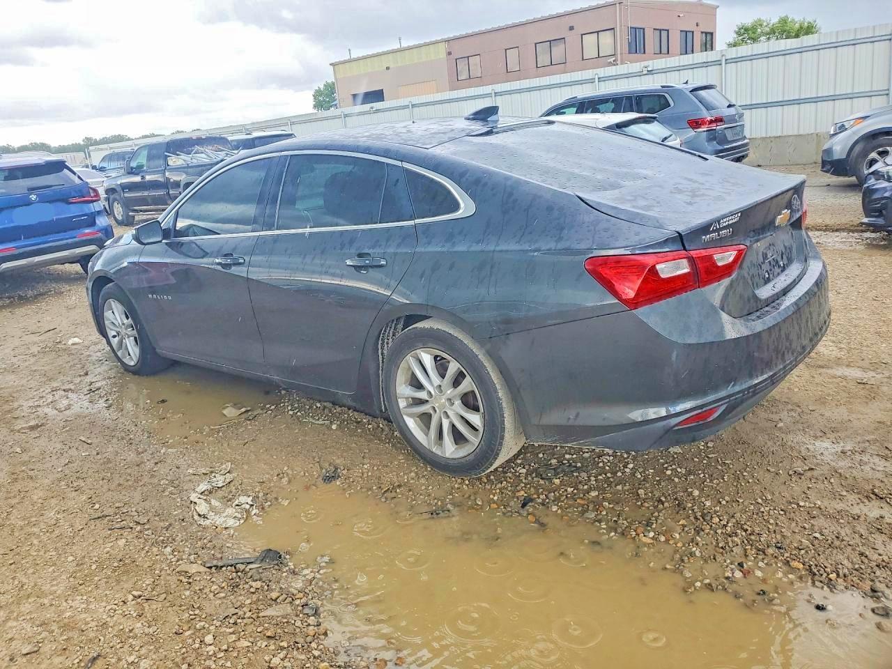 2016 Chevrolet Malibu Lt - zdjęcie 2
