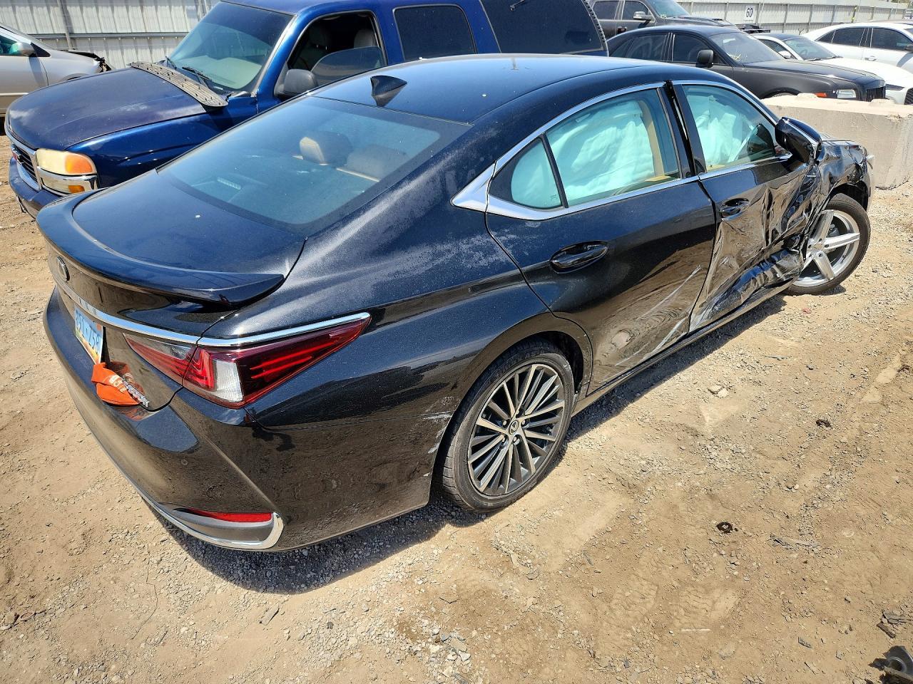 Lexus ES - zdjęcie 3