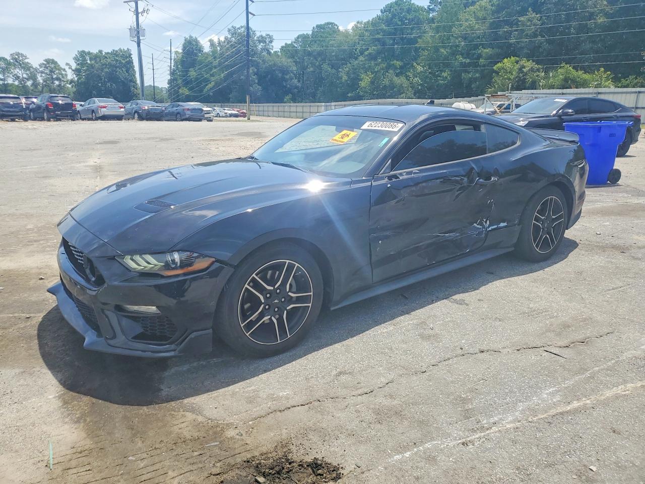2020 Ford Mustang - zdjęcie główne