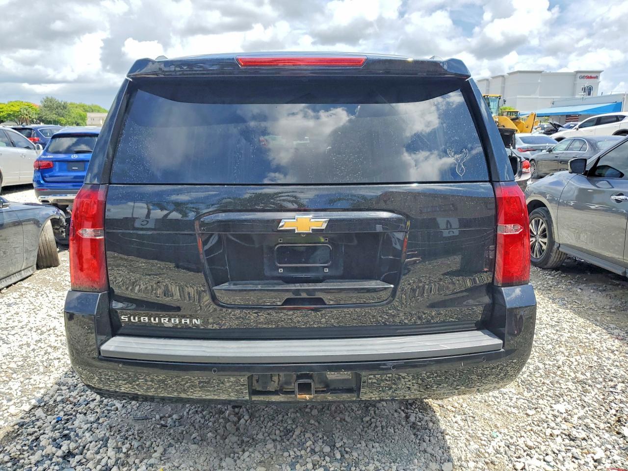 2018 Chevrolet Suburban K1500 Lt - zdjęcie 6