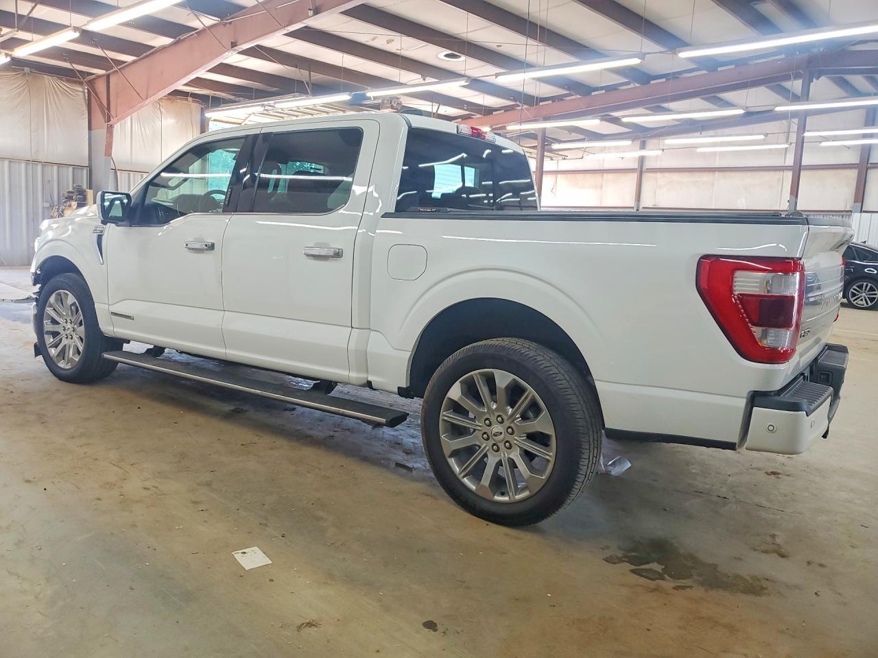 2021 Ford F150 Supercrew - zdjęcie 2