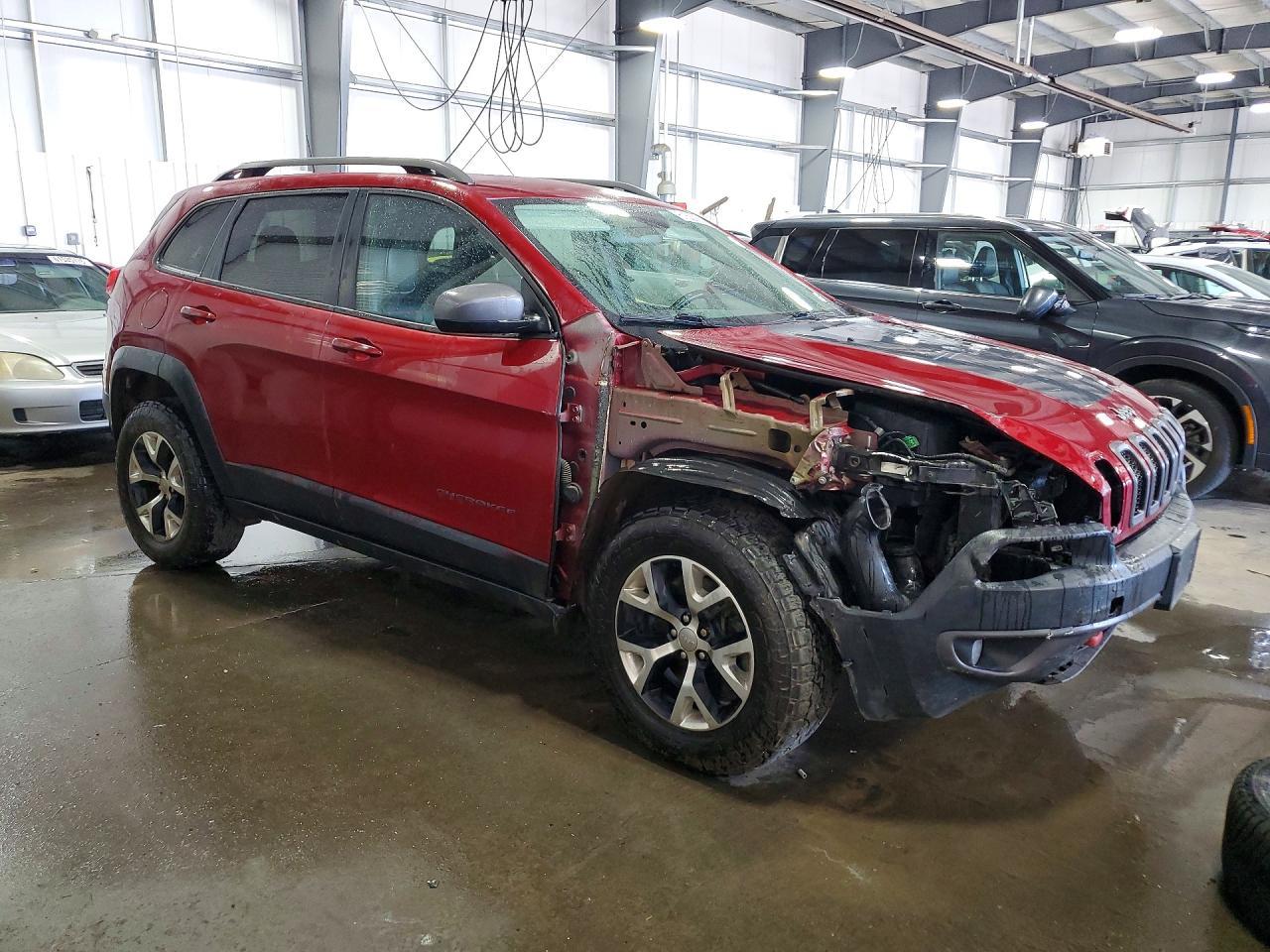 2016 Jeep Cherokee Trailhawk - zdjęcie 4