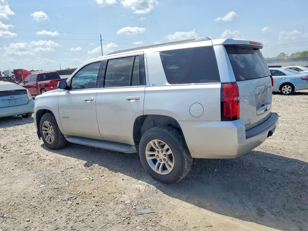 2015 Chevrolet Tahoe C1500 Lt - zdjęcie 2