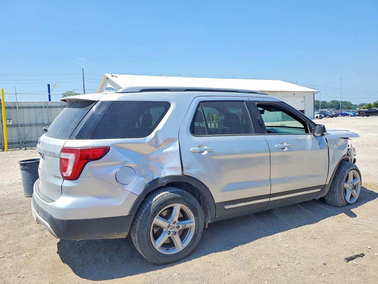 2016 Ford Explorer Xlt - zdjęcie 3