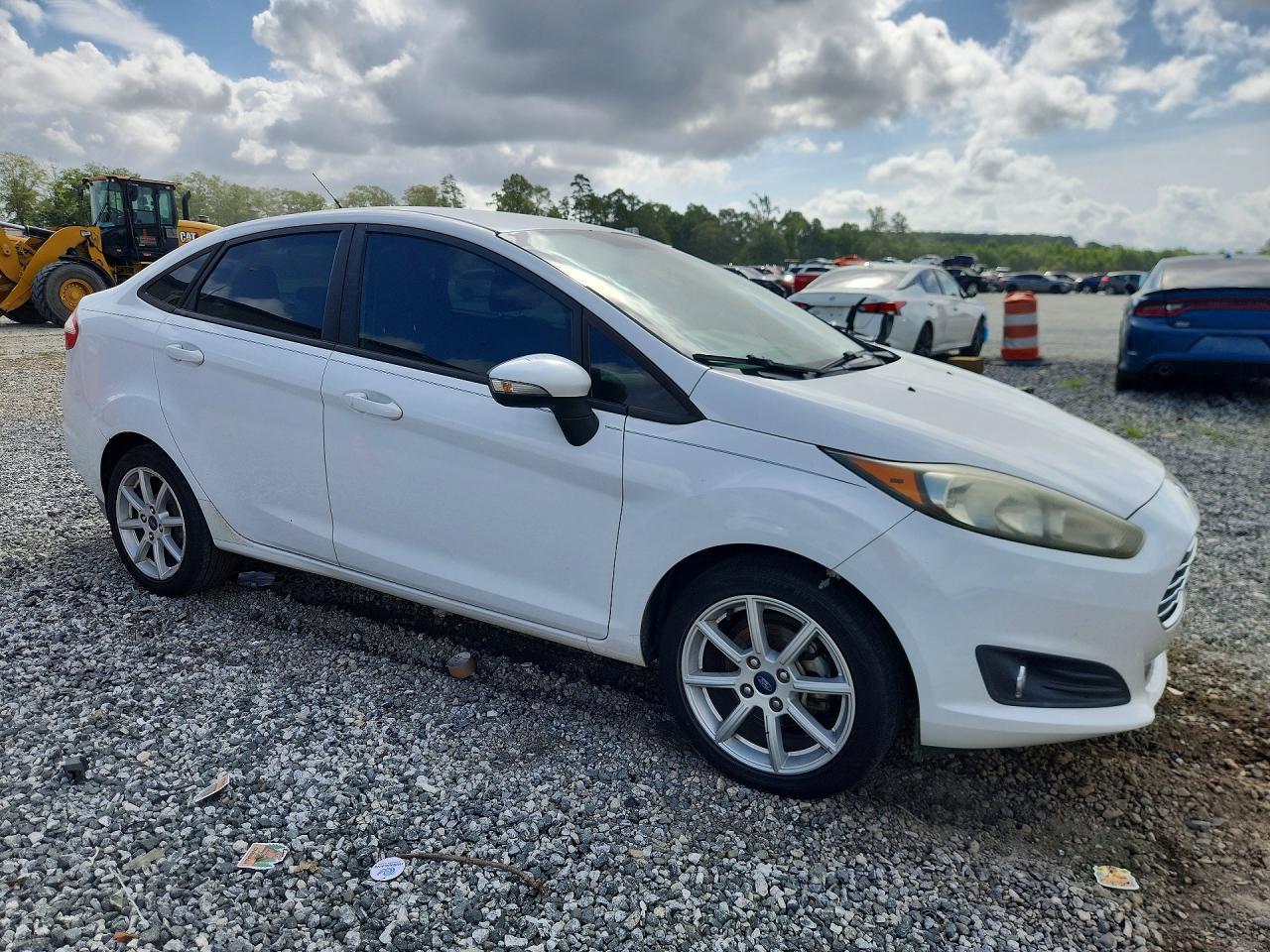 2015 Ford Fiesta Se - zdjęcie 4