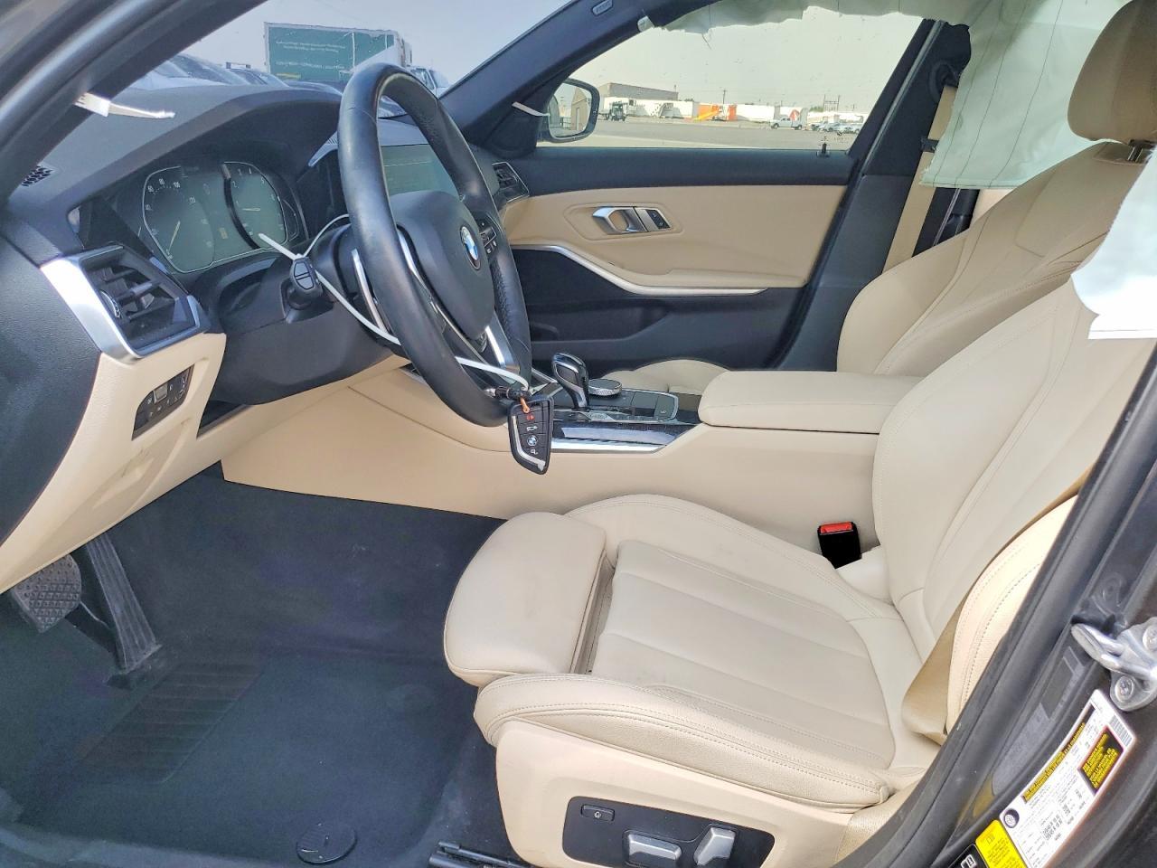 2021 BMW 330Xi - zdjęcie 7