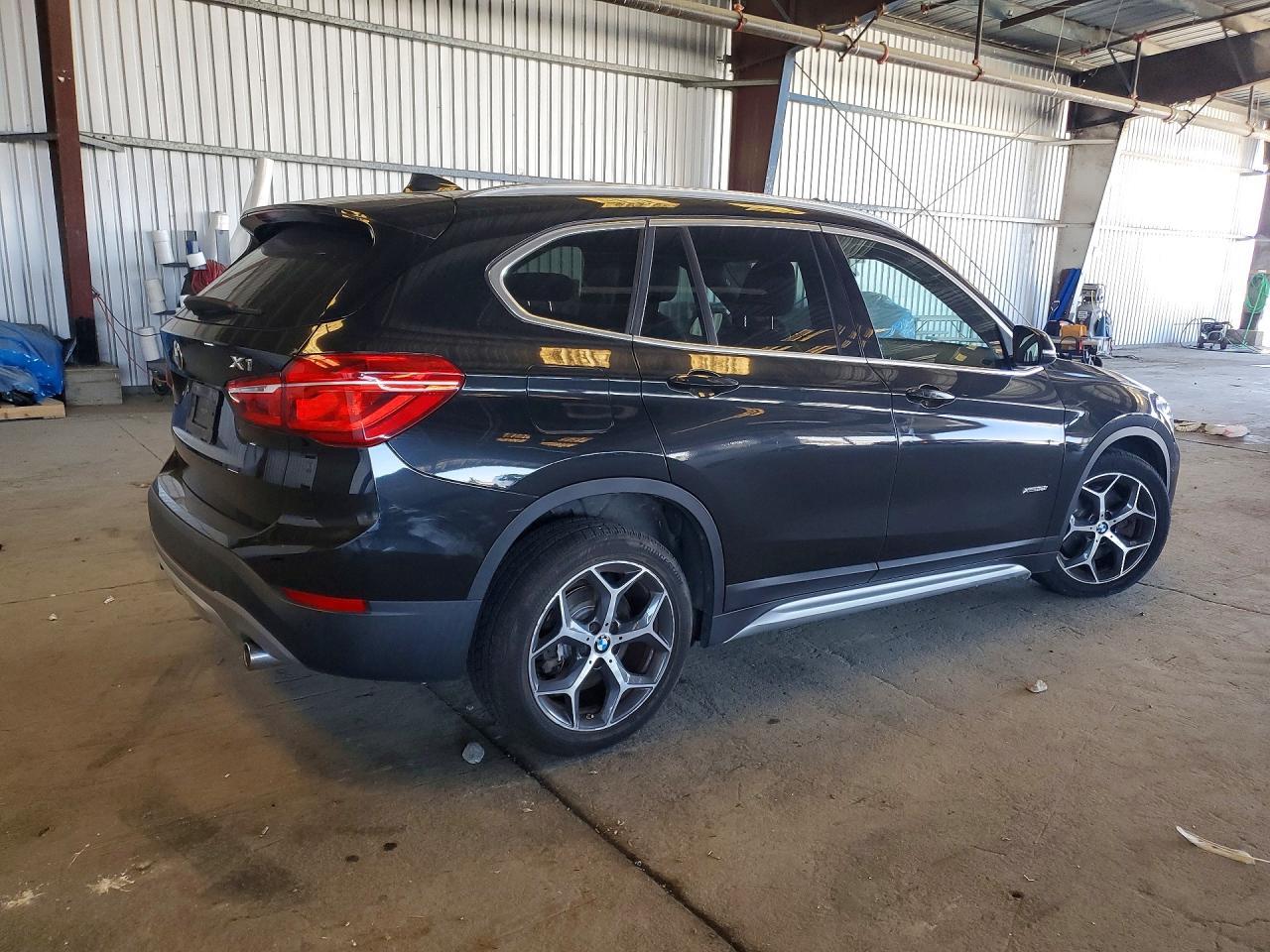 2016 BMW X1 xDrive28I - zdjęcie 3