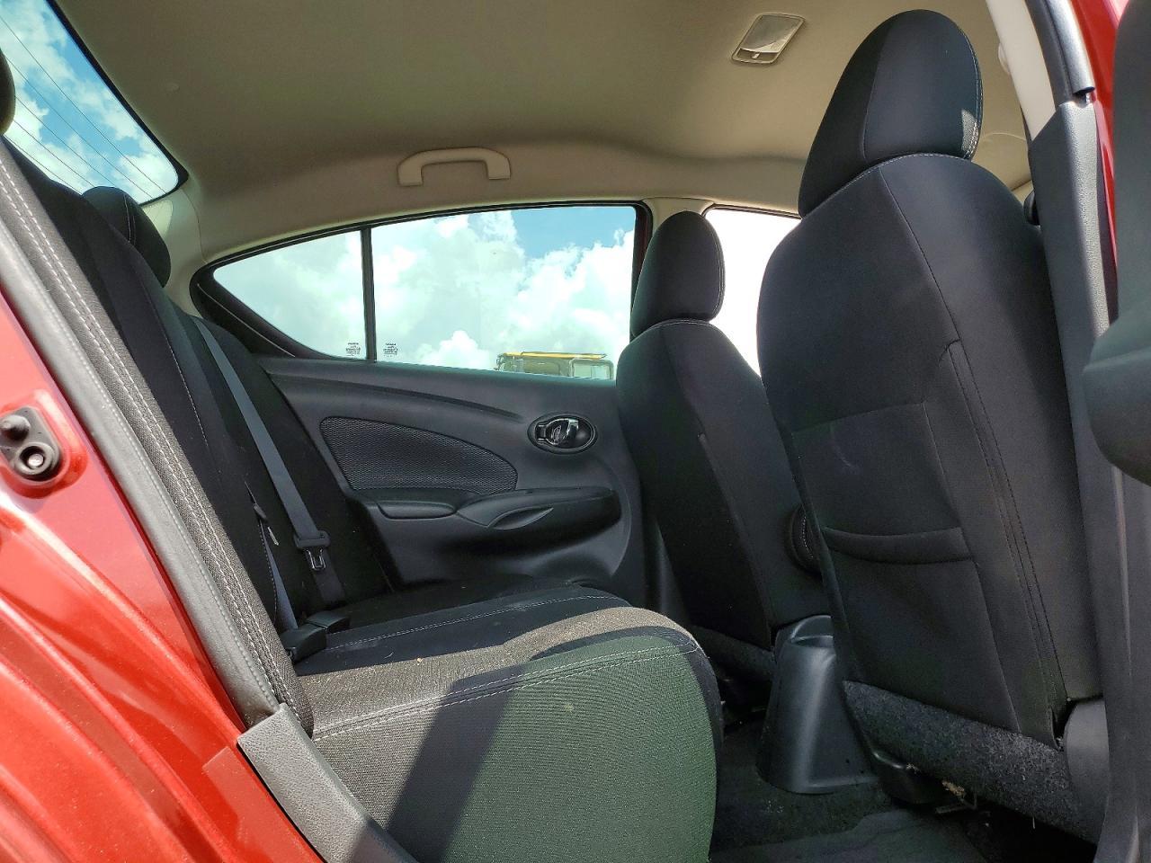 2019 Nissan Versa Sv - zdjęcie 10