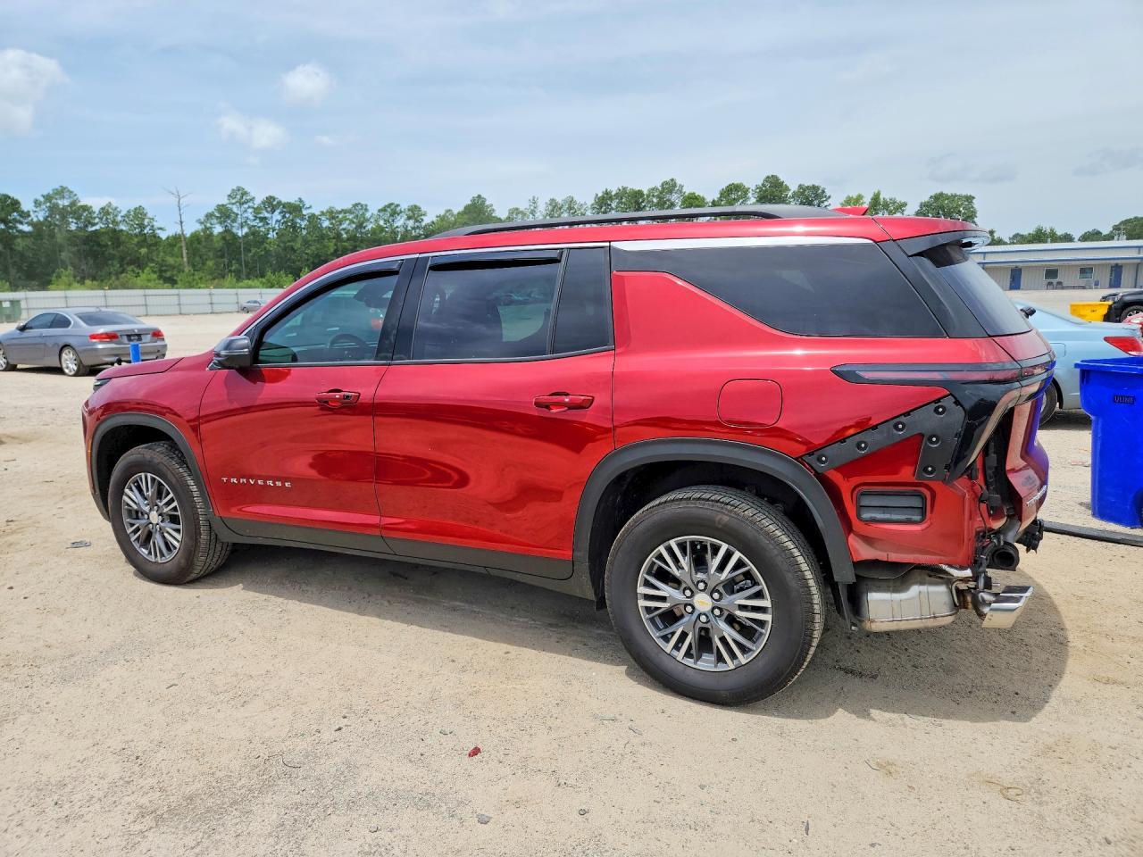 2026 Chevrolet Traverse Lt - zdjęcie 2