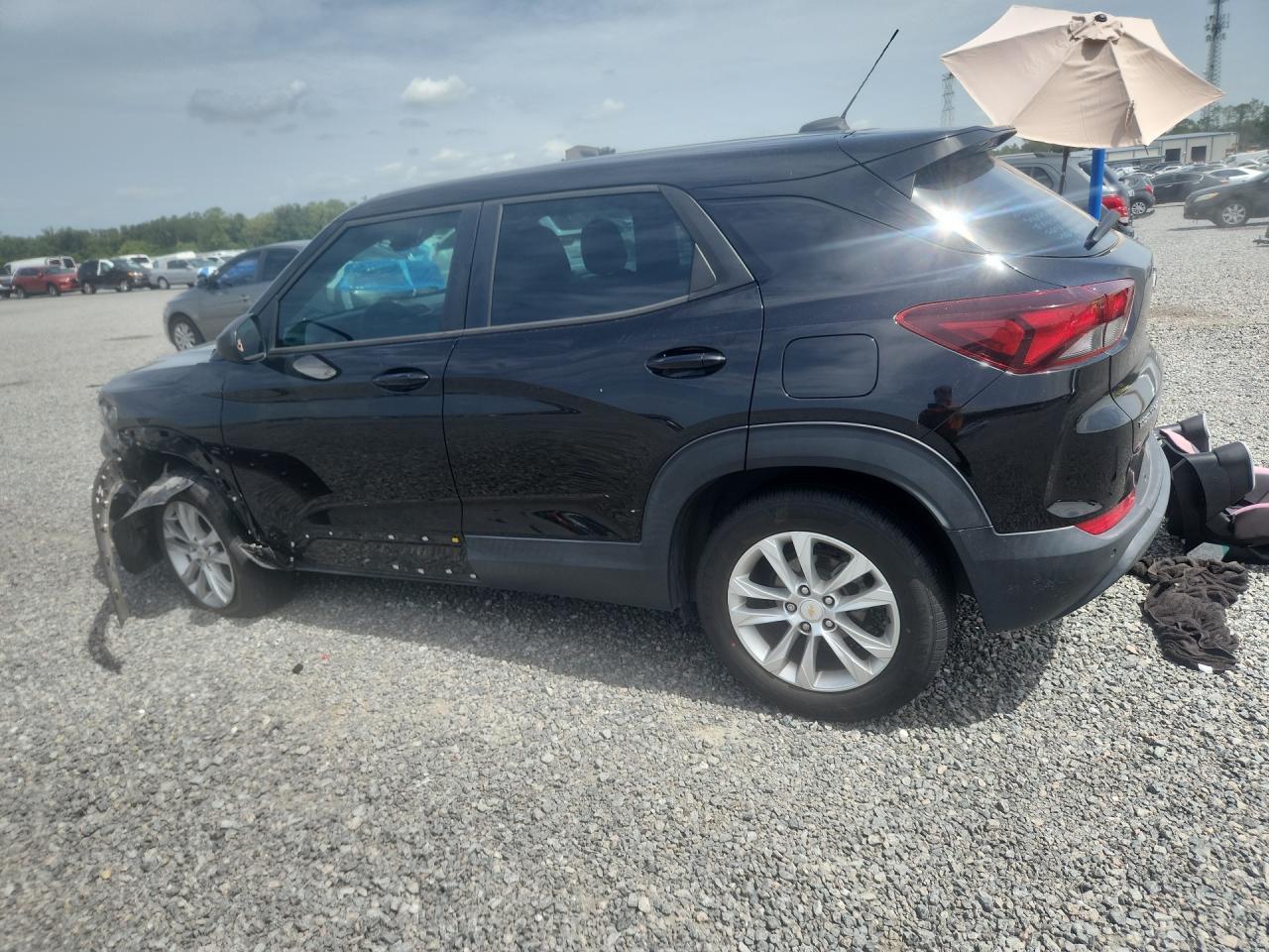 2021 Chevrolet Trailblazer Ls - zdjęcie 2