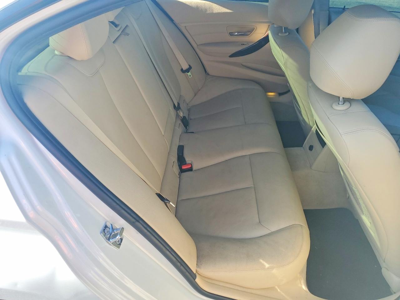 2013 BMW 328 I - zdjęcie 10