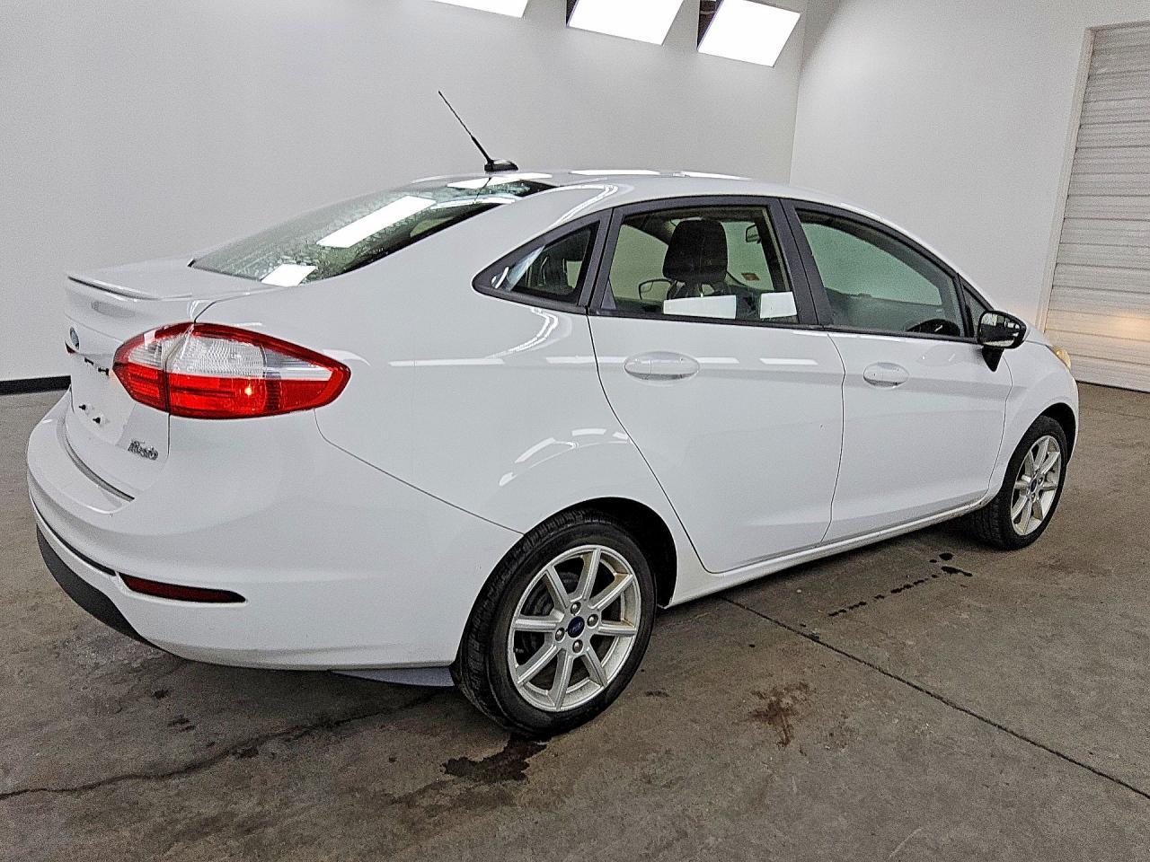 2019 Ford Fiesta Se - zdjęcie 3