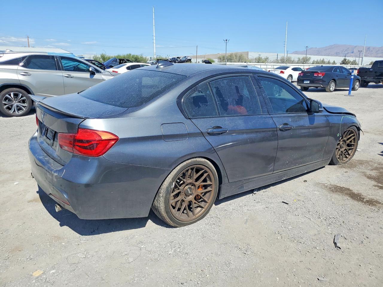 2016 BMW Seria 3 340i - zdjęcie 3