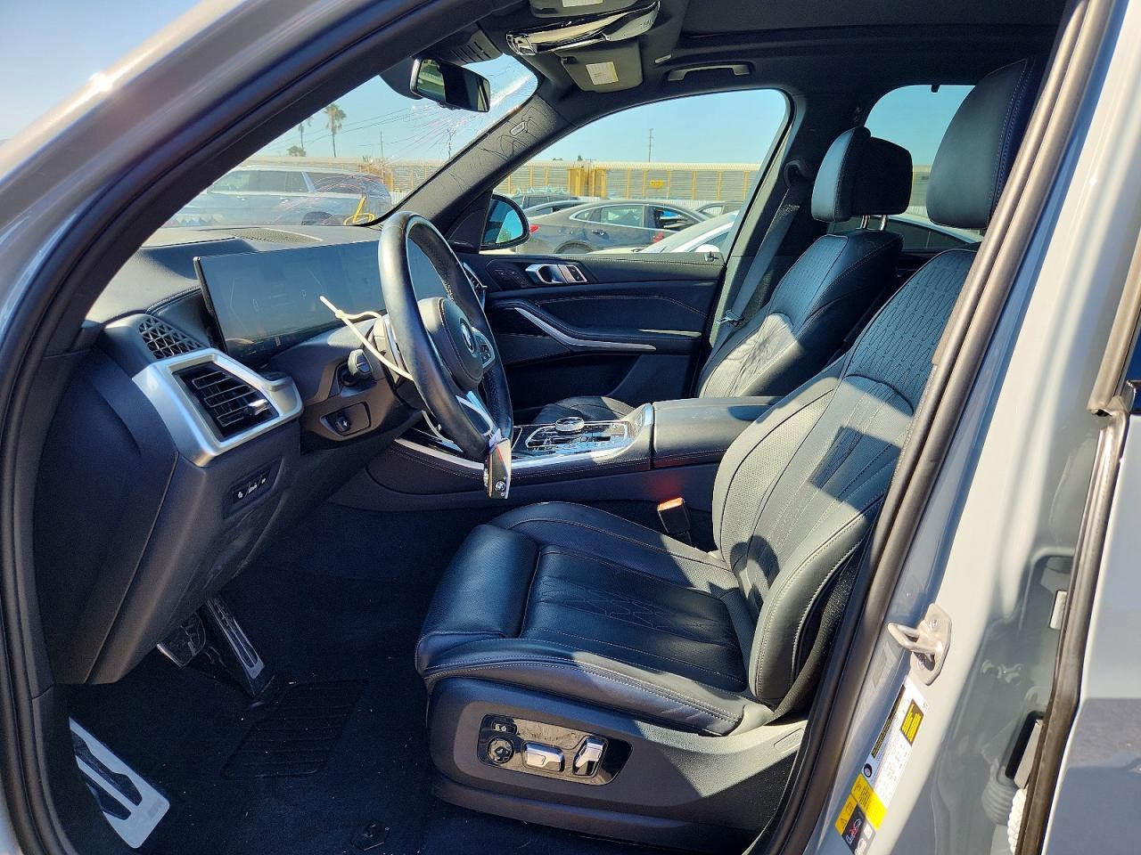 2024 BMW X5 xDrive50E - zdjęcie 7