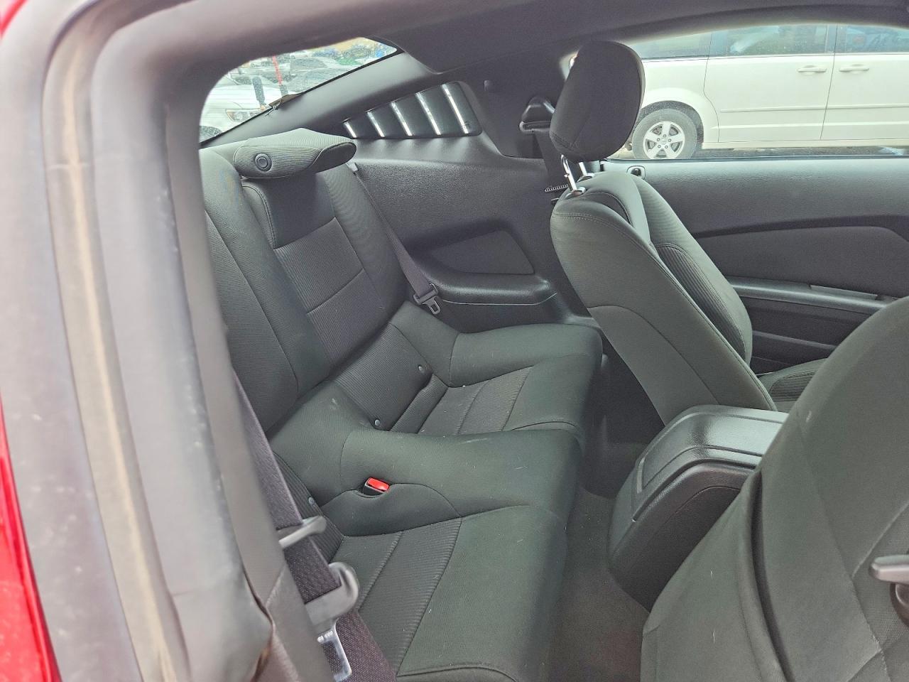 2014 Ford Mustang - zdjęcie 10