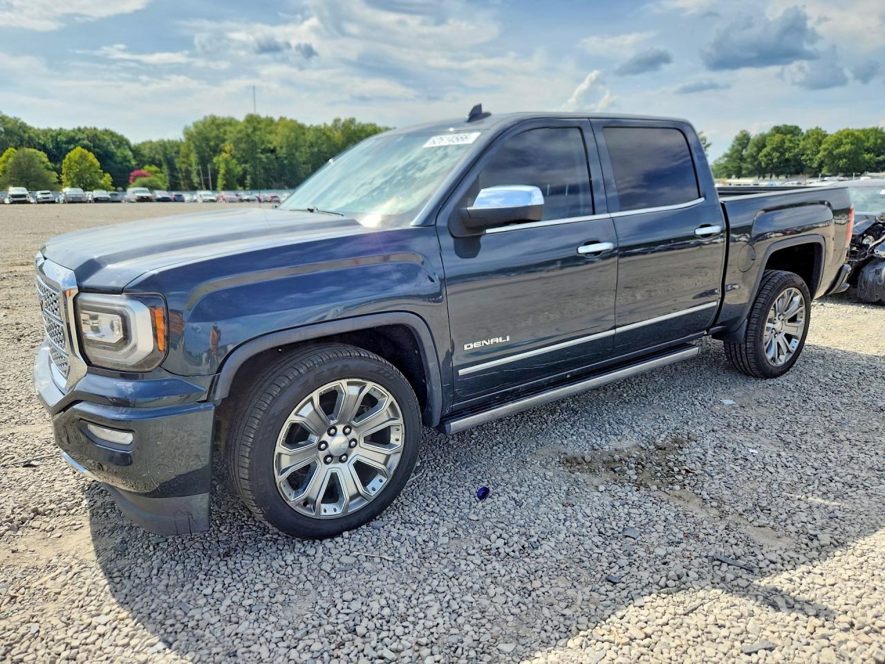 2017 GMC Sierra K1500 Denali - zdjęcie główne