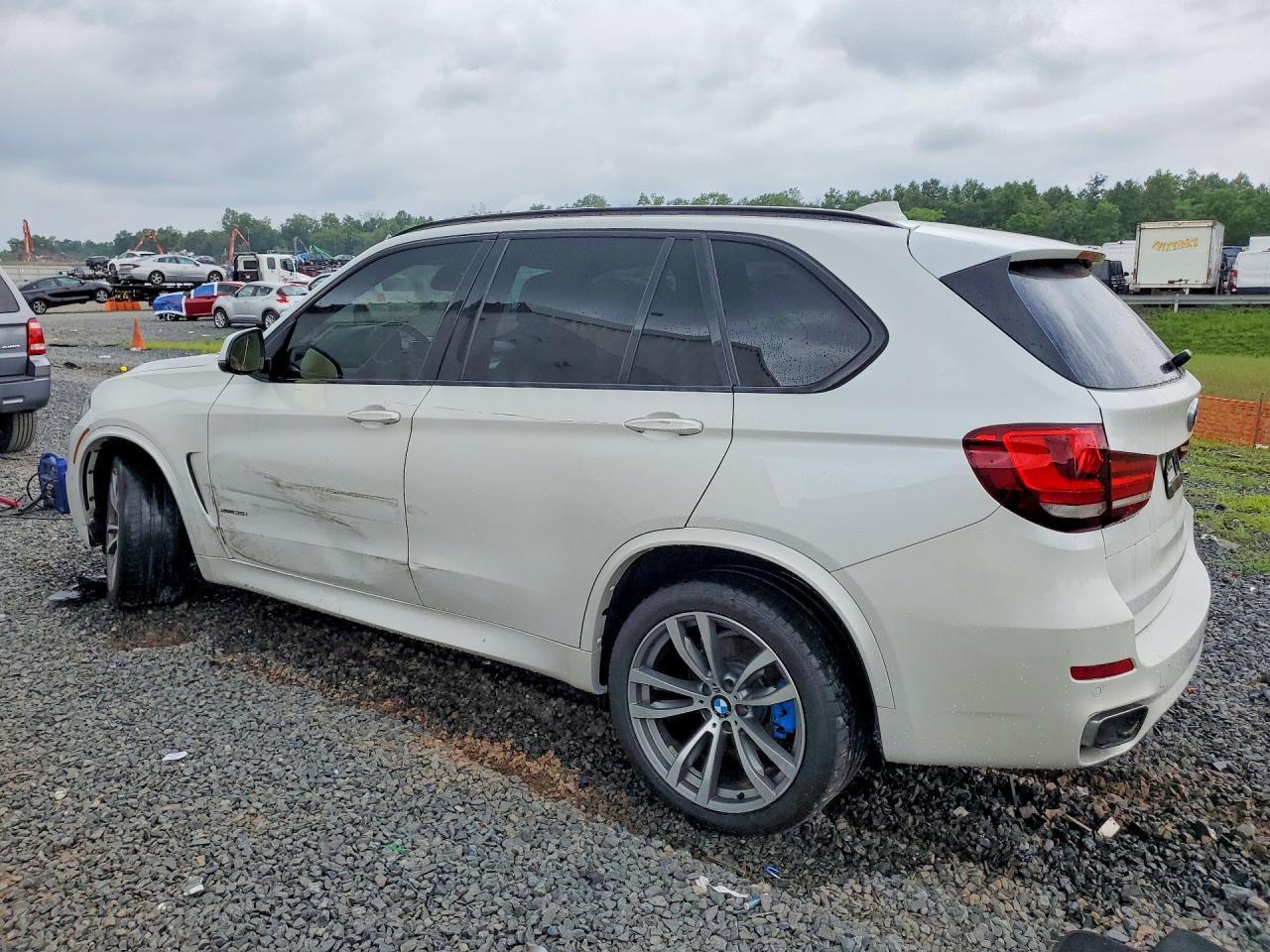 2016 BMW X5 xDrive35I - zdjęcie 2