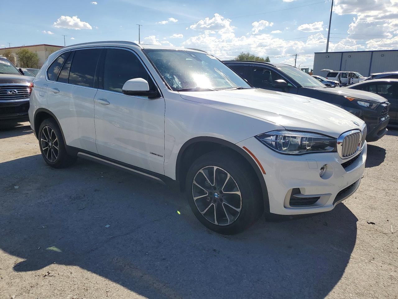 2017 BMW X5 xDrive35I - zdjęcie 4